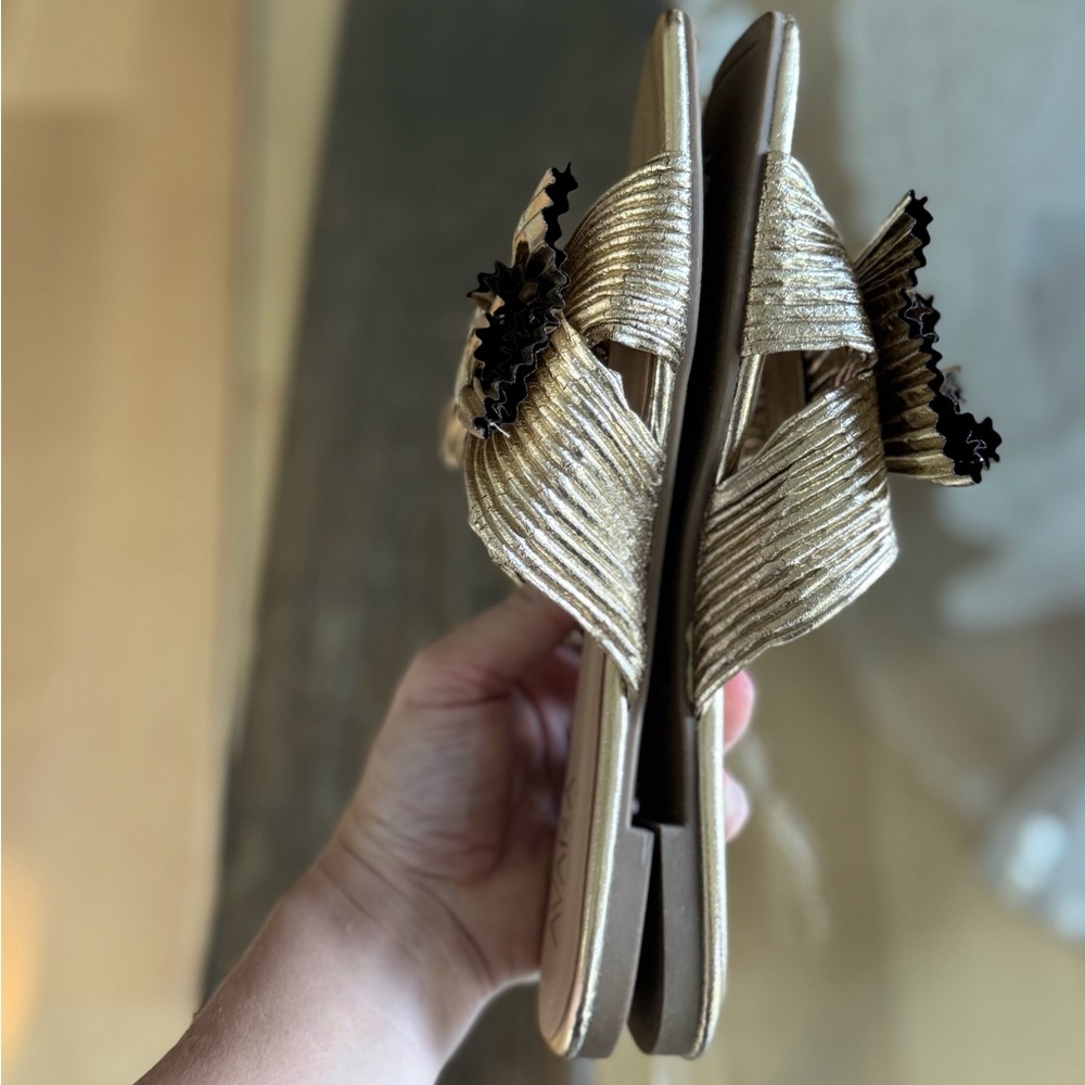 Shop Avara Gold Lame Sandal Elegant Women's Slip-On Flats Dress Up / Down Size 7 - Picture 11 of 12